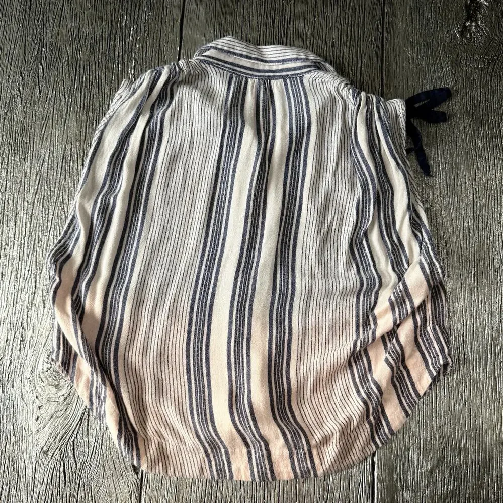 Free People Baby Blues Stripe Buttondown Adjustable Sleeve Size Small - Picture 7 of 7